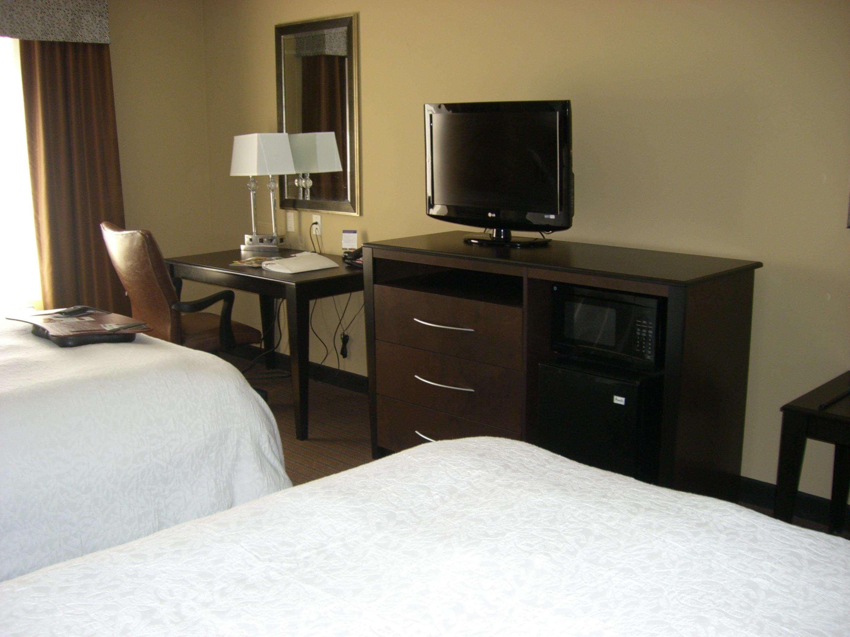 Hampton Inn And Suites Pueblo/North Room photo